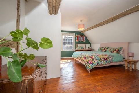 Tumbledown Cottage, 118 High Street, Henley-in-arden, B95 5BS