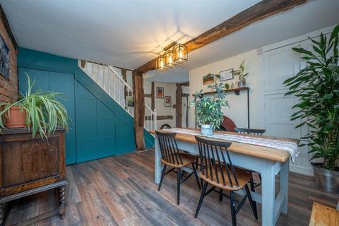 Tumbledown Cottage, 118 High Street, Henley-in-arden, B95 5BS