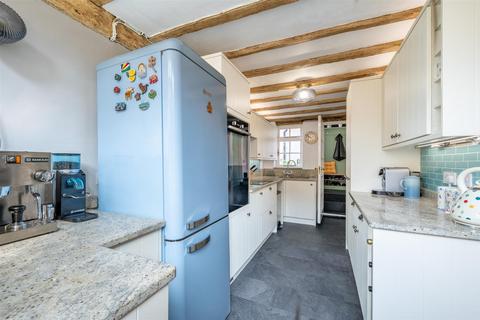 Tumbledown Cottage, 118 High Street, Henley-in-arden, B95 5BS