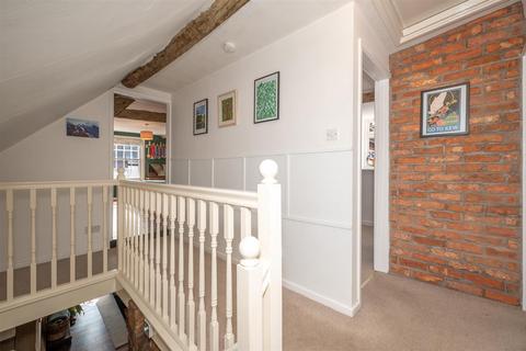Tumbledown Cottage, 118 High Street, Henley-in-arden, B95 5BS