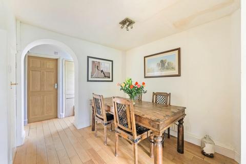 39 Beacon Way, Banstead, SM7 1DZ