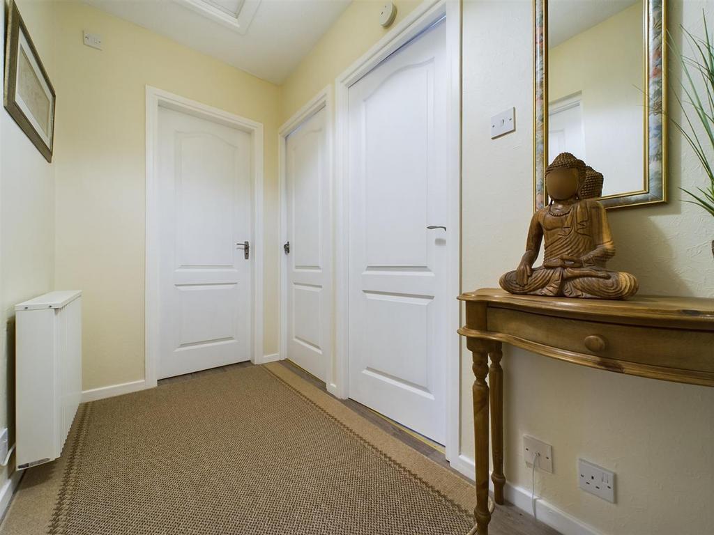 Private entrance: