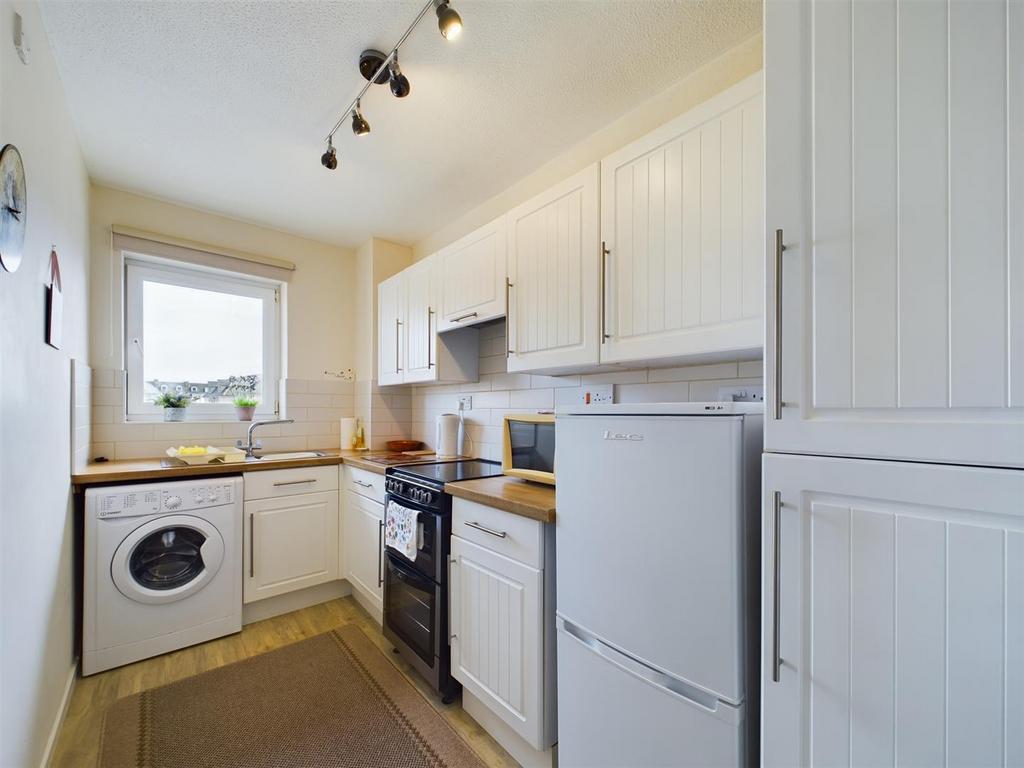 Kitchen: