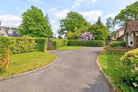 4 bedroom detached house for sale, Rownhams Lane, North Baddesley, Hampshire