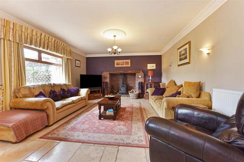 4 bedroom detached house for sale, Rownhams Lane, North Baddesley, Hampshire