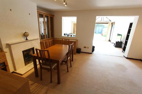3 bedroom house to rent, Oliver Road, Shenfield