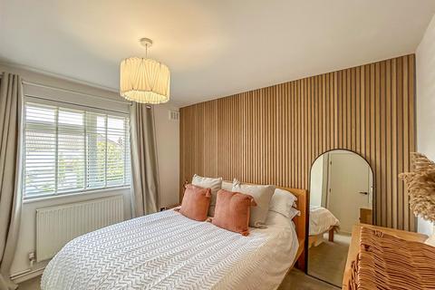 50 Hatfield Road, Rayleigh, SS6 9AR
