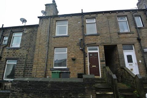 2 bedroom terraced house to rent, Wellington Street, Lindley, Huddersfield