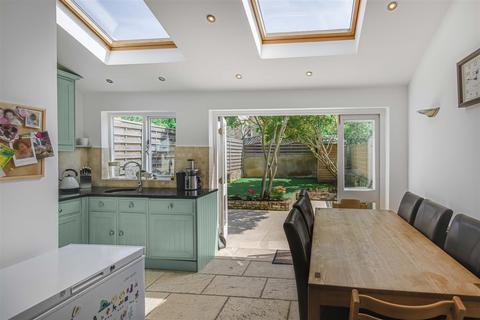 40 Ashlone Road, London, SW15 1LR