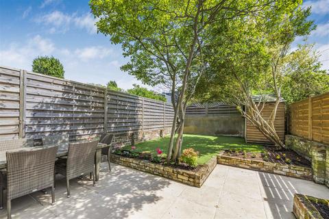 40 Ashlone Road, London, SW15 1LR