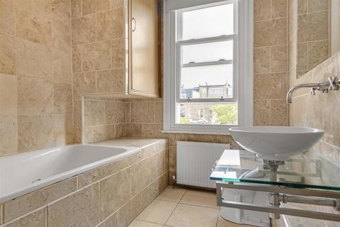 40 Ashlone Road, London, SW15 1LR