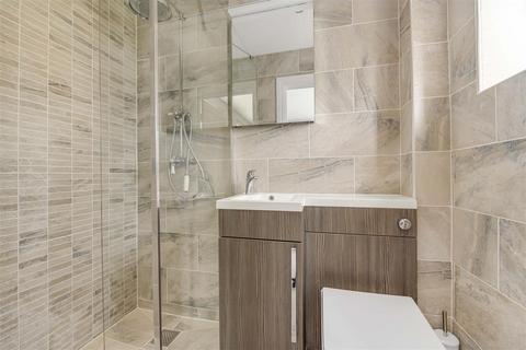 40 Ashlone Road, London, SW15 1LR
