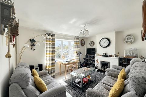 9 Glenview, St Austell, PL25 5HR