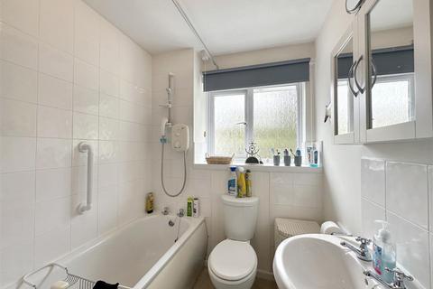 9 Glenview, St Austell, PL25 5HR