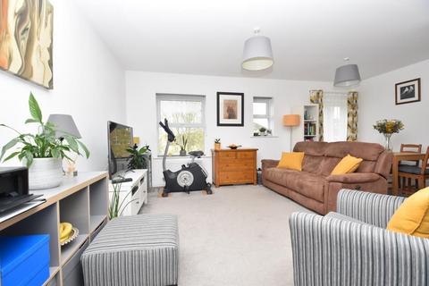 2 bedroom flat for sale, Raleigh Drive, Cullompton