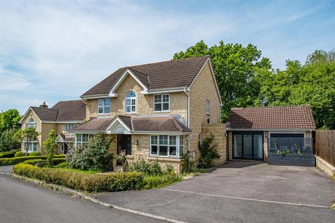 4 bedroom detached house for sale, Lanhill View, Chippenham