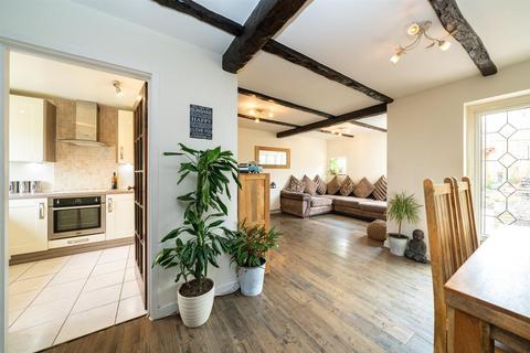3 bedroom terraced house for sale, Green Lane, Bovingdon, Hertfordshire, HP3 0HT
