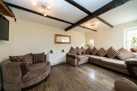 3 bedroom terraced house for sale, Green Lane, Bovingdon, Hertfordshire, HP3 0HT