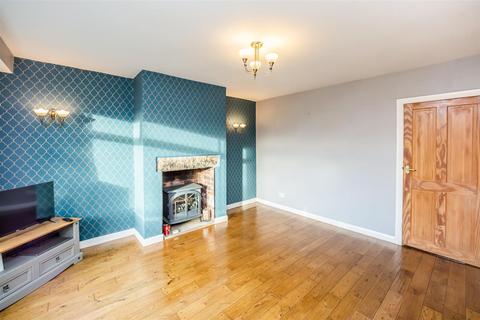 2 bedroom terraced house to rent, Watford Avenue, Halifax HX3