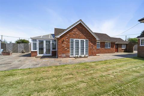 6 bedroom detached house for sale, Beaumont Road, Great Oakley