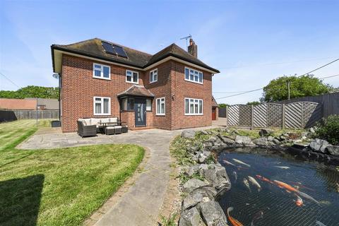 6 bedroom detached house for sale, Beaumont Road, Great Oakley