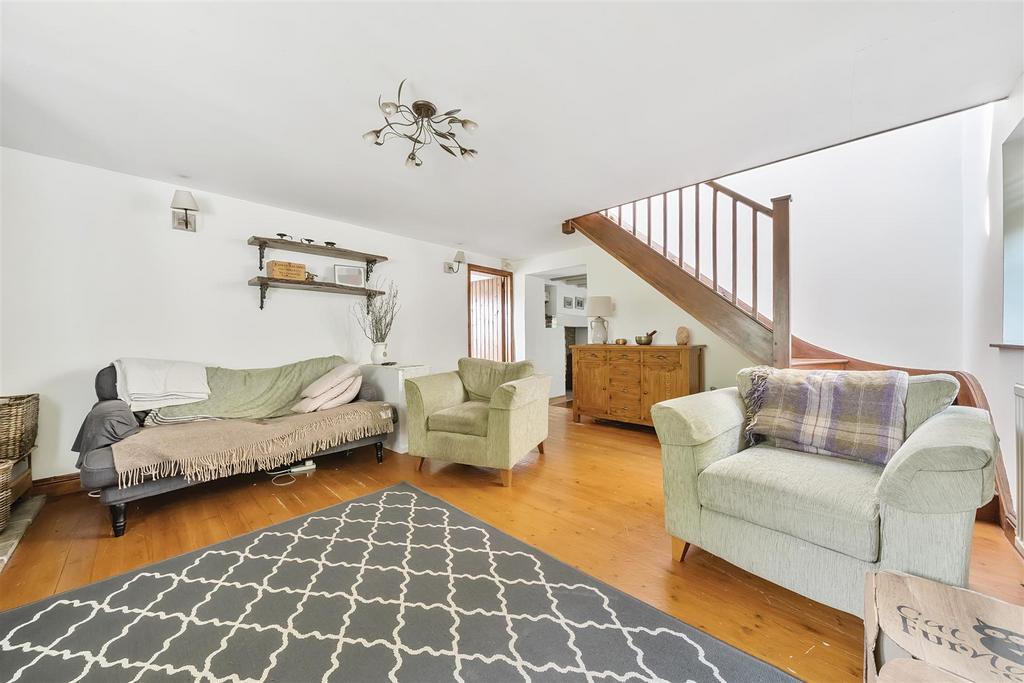 Stanton St Quintin 3 bed detached house for sale £500,000