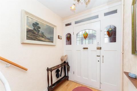 8 Highview Road, London, W13 0HB