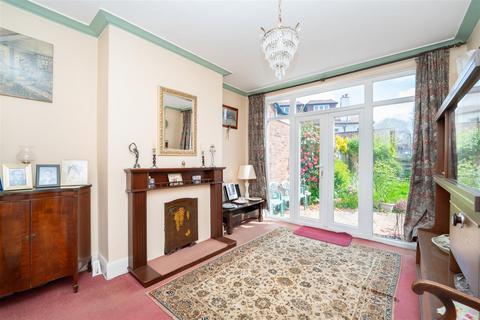 8 Highview Road, London, W13 0HB