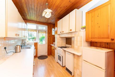 8 Highview Road, London, W13 0HB