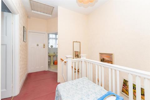 8 Highview Road, London, W13 0HB