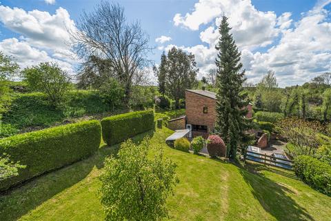 5 bedroom detached house for sale, High Street, Easterton