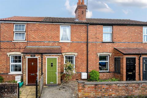 2 bedroom terraced house for sale, Roseland Avenue, Devizes