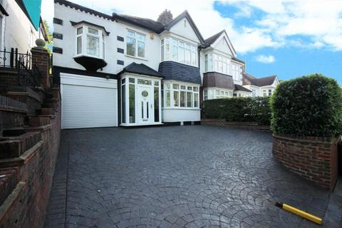 4 bedroom semi-detached house for sale, New Road, Abbey Wood