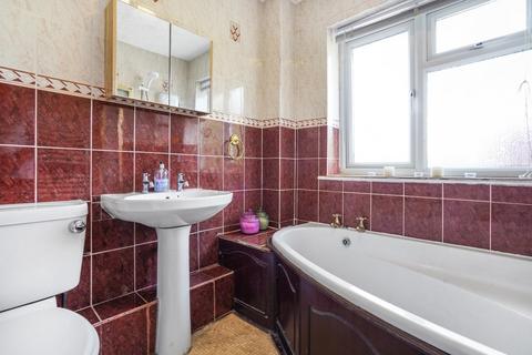30 Bentley Lane, Leeds, LS6 4AJ