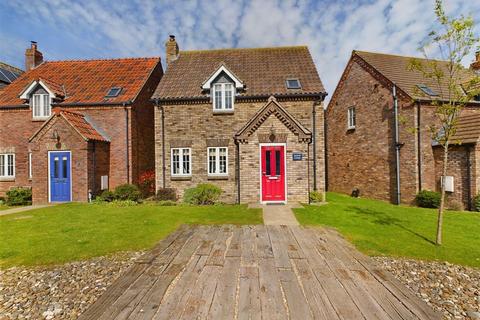 2 bedroom detached house for sale, Seaford Avenue, Moor Road, Filey