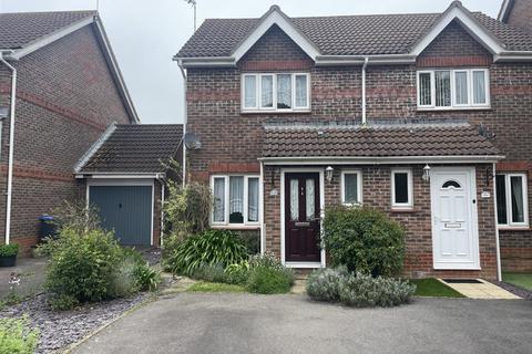 2 bedroom house to rent, Callon Close, Worthing BN13
