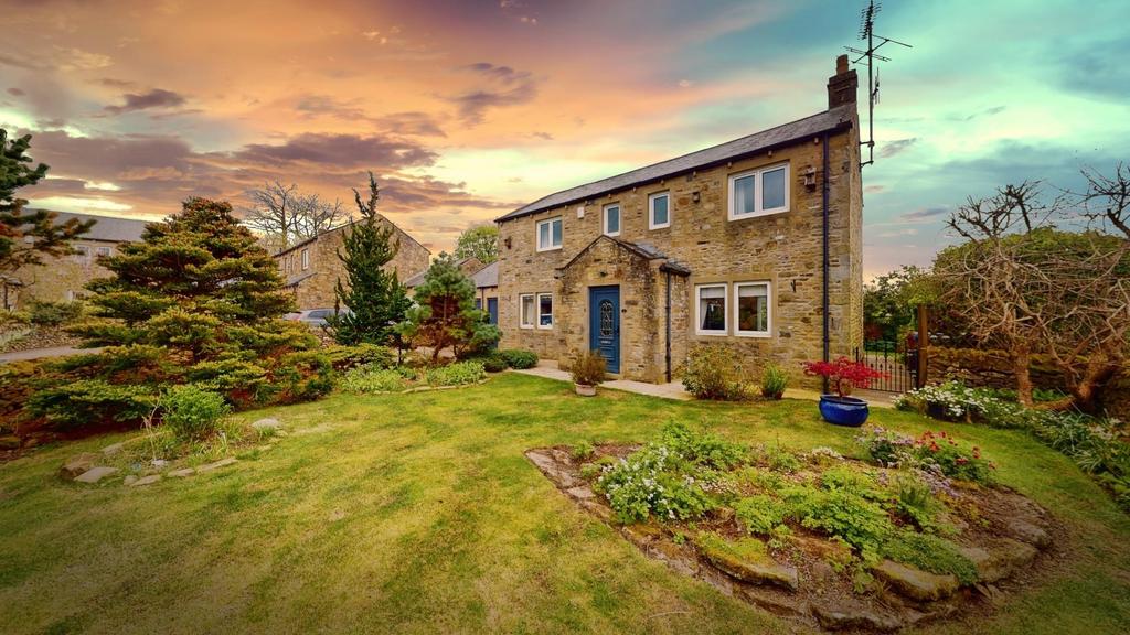 Beech Court, Hellifield, Skipton 3 bed detached house for sale £399,500