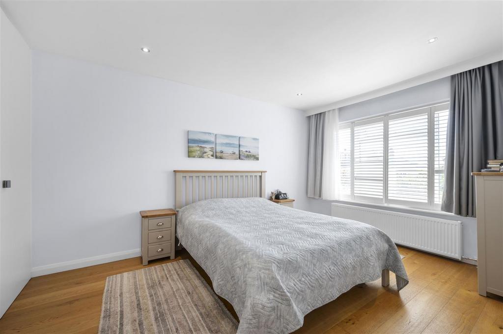 70 Cottenham Park Road,15.jpg