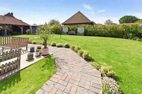 2 bedroom semi-detached house for sale, South Mundham, Chichester