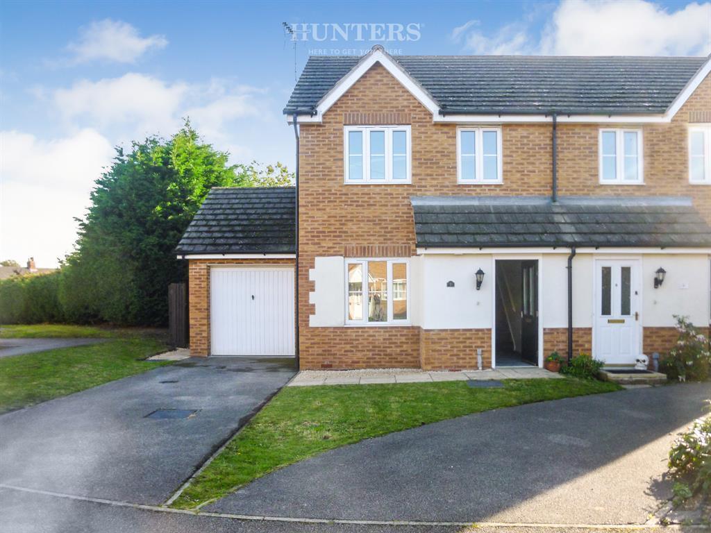 Meadowlands, Morton, Gainsborough, Lincolnshire, DN21 3GF 3 bed semi