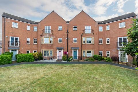 4 bedroom terraced house for sale, Featherstone Grove, Great Park, NE3