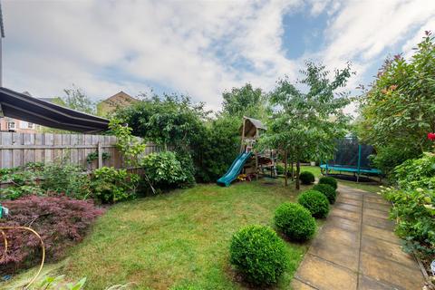 4 bedroom terraced house for sale, Featherstone Grove, Great Park, NE3