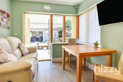 2 Tenter Close, Hadleigh, Ipswich, IP7 5FA