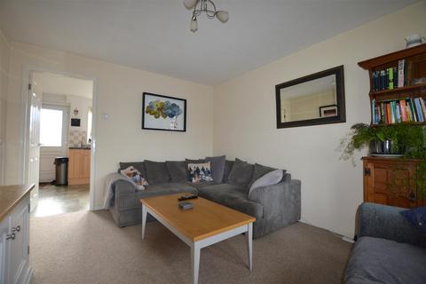 2 bedroom terraced house to rent, Delamere Crescent, Harrogate HG2