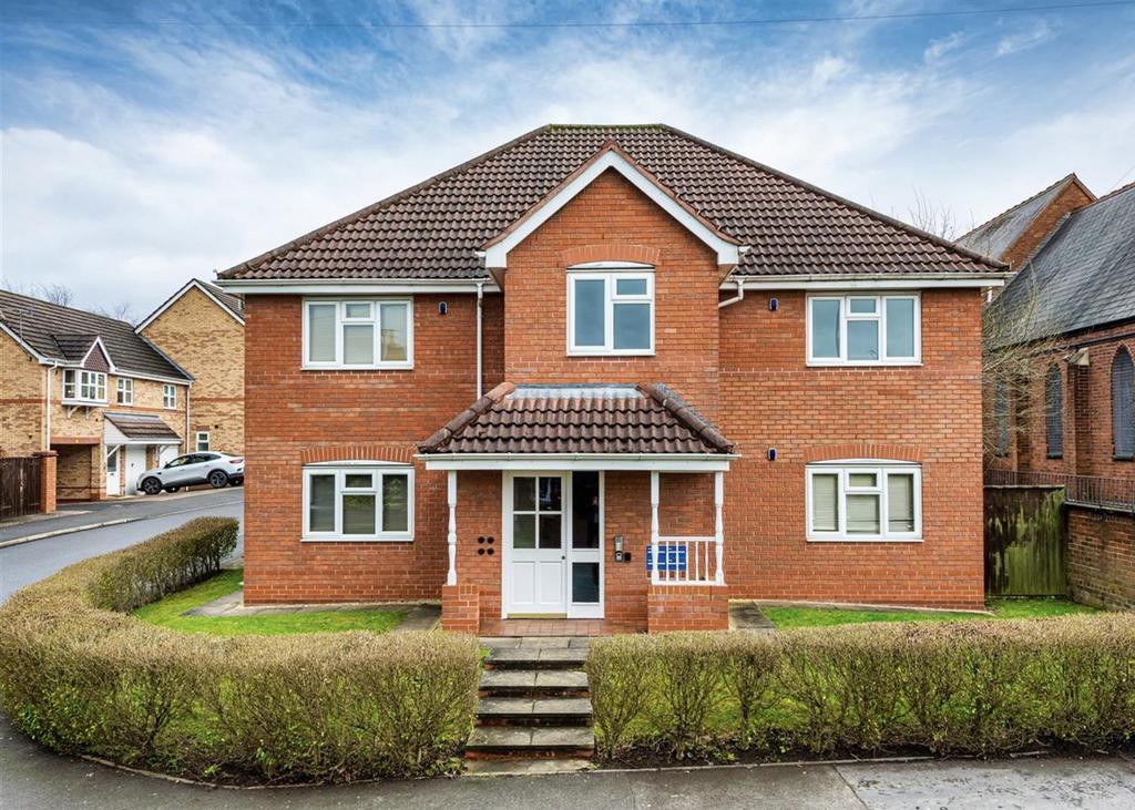 124a Common Road, Wombourne 1 bed apartment to rent £695 pcm (£160 pw)