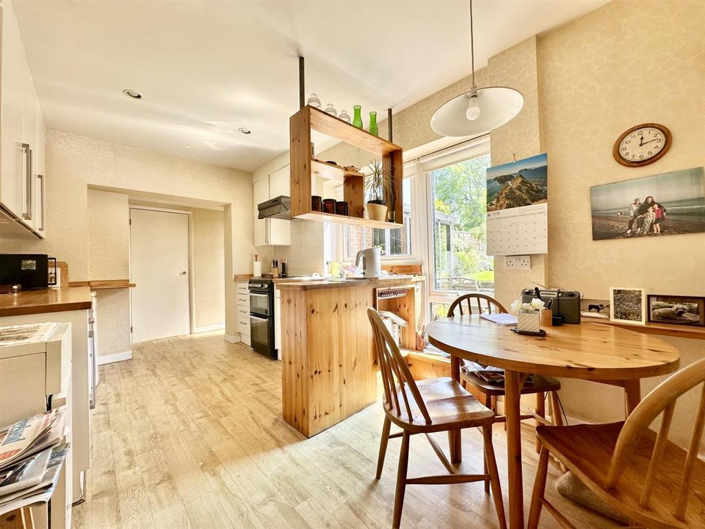 Reservoir Road, Gloucester GL4 4 bed detached house for sale £525,000