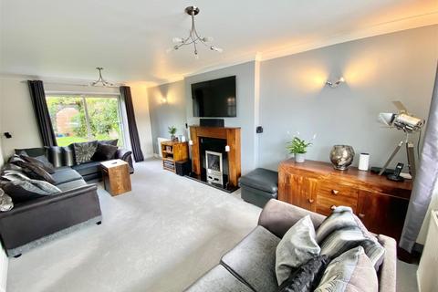 4 bedroom detached house for sale, Wren Close, Macclesfield