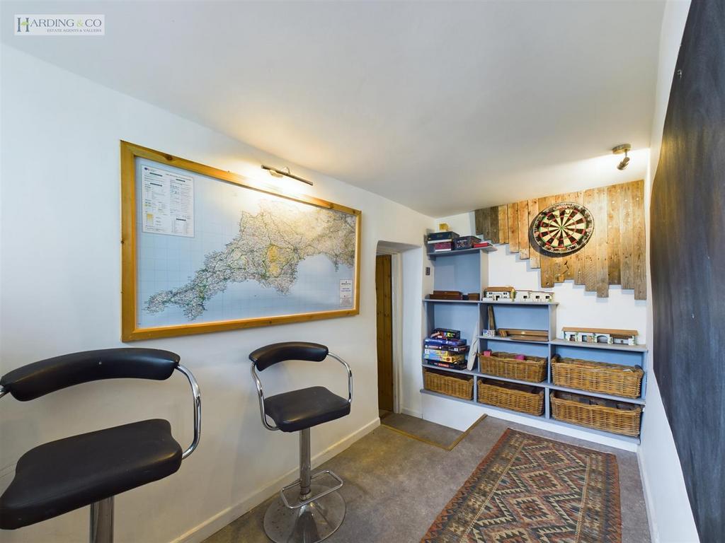 Games Room - Hallway.jpg