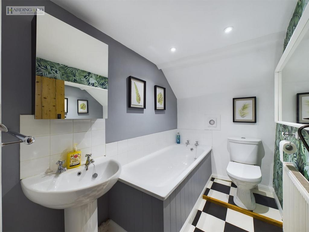 Bathroom.jpg