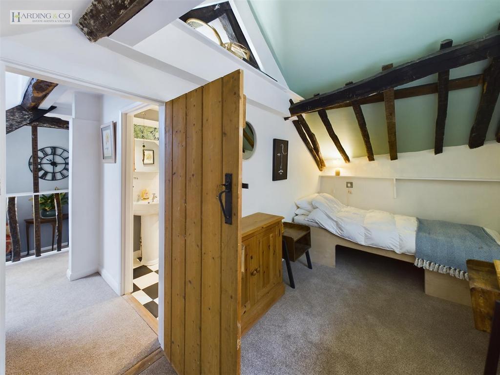 Bedroom 3 .2.jpg